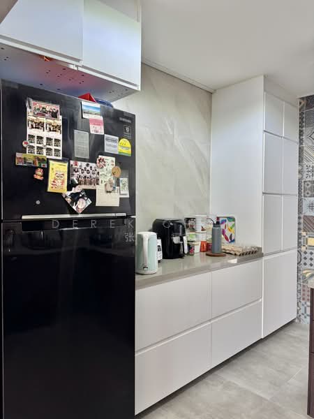 734 Jurong West Street 73, 734 Jurong West Street 73, 3 Bedrooms, 1,141 sqft, HDB Flat For Sale, by Derek Chong 张恒福, 500074623 - Kitchen - PropertyGuru.com.sg