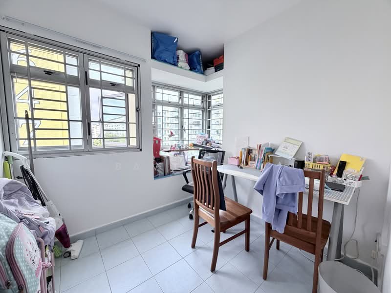 646 Ang Mo Kio Avenue 6 HDB Flat For Sale at S$ 510,000 | PropertyGuru Singapore - Study