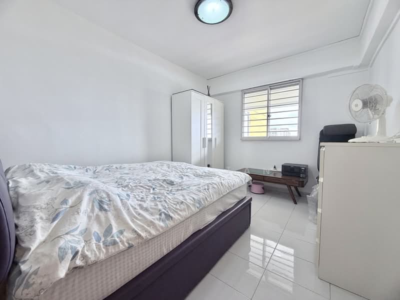 646 Ang Mo Kio Avenue 6 HDB Flat For Sale at S$ 510,000 | PropertyGuru Singapore - Bedroom