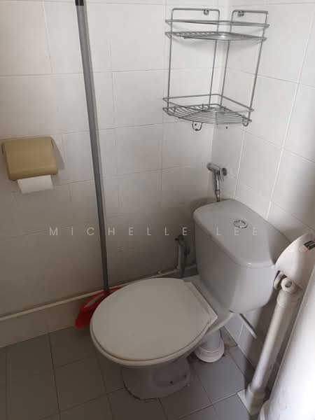 325 Ang Mo Kio Avenue 3, 325 Ang Mo Kio Avenue 3, Room Rental, 200 sqft, HDB Flat For Rent, by Michelle Lee, 500074636 - Bathroom - PropertyGuru.com.sg
