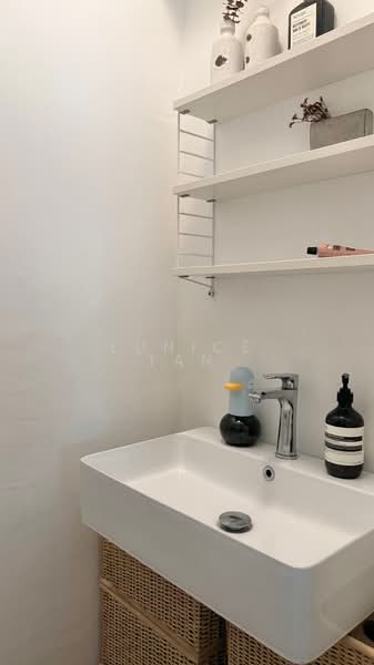 66 Bedok South Avenue 3, 66 Bedok South Avenue 3, 2 Bedrooms, 1,323 sqft, HDB Flat For Rent, by Eunice Tan, 500074639 - Bathroom - PropertyGuru.com.sg