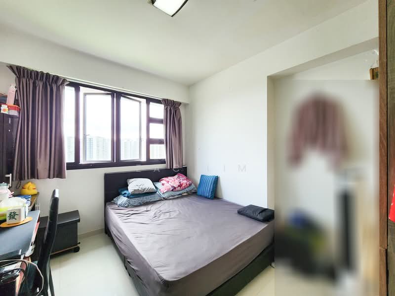 417A Fernvale Link HDB Flat For Sale at S$ 730,000 | PropertyGuru Singapore - Bedroom 2