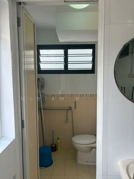 704 Yishun Avenue 5, 704 Yishun Avenue 5, 2 Bedrooms, 731 sqft, HDB Flat For Sale, by Miriam R. Ng, 500074652 - Bathroom - PropertyGuru.com.sg