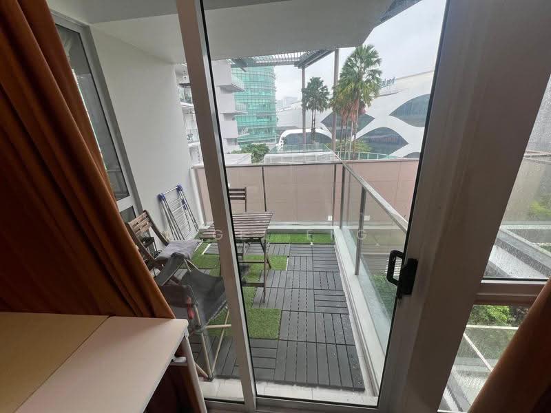 8 @ Mount Sophia, 8 Mount Sophia, Orchard / River Valley, Room Rental, 120 sqft, Condominium For Rent, by Nigel Eng, 500074675 - Balcony - PropertyGuru.com.sg