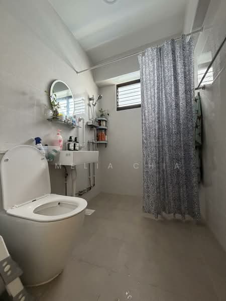 119 Pasir Ris Street 11 HDB Flat For Sale at S$ 780,000 | PropertyGuru Singapore - Bathroom