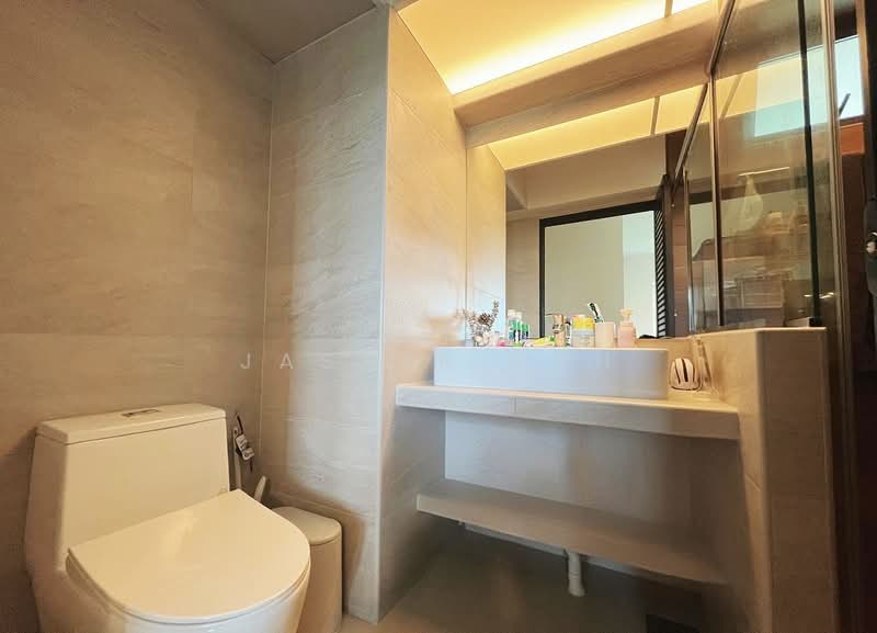 86 Dawson Road HDB Flat For Sale at S$ 1,300,000 | PropertyGuru Singapore - Bathroom