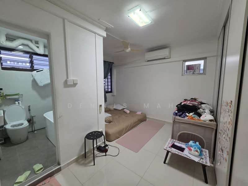 873 Yishun Street 81 HDB Flat For Sale at S$ 648,888 | PropertyGuru Singapore - Bathroom