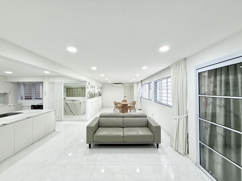 121 Mcnair Road HDB Flat For Sale at S$ 1,100,000 | PropertyGuru Singapore - Living Room