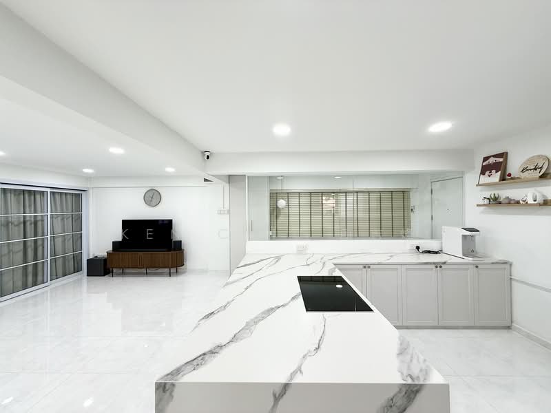 121 Mcnair Road HDB Flat For Sale at S$ 1,100,000 | PropertyGuru Singapore - Kitchen