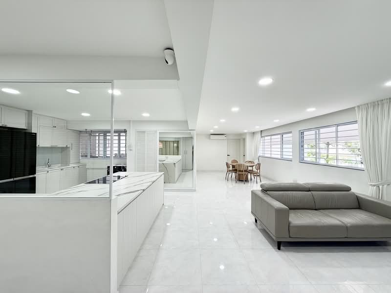 121 Mcnair Road HDB Flat For Sale at S$ 1,100,000 | PropertyGuru Singapore - Kitchen