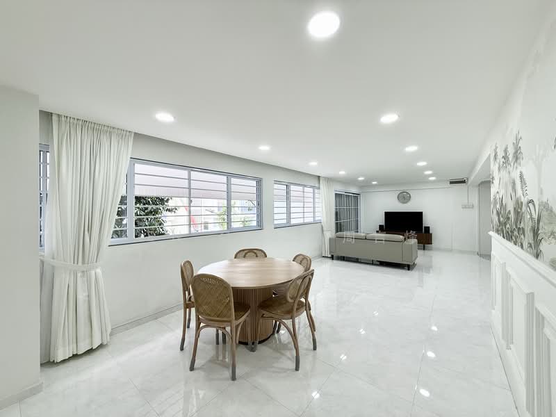 121 Mcnair Road HDB Flat For Sale at S$ 1,100,000 | PropertyGuru Singapore - Living Room