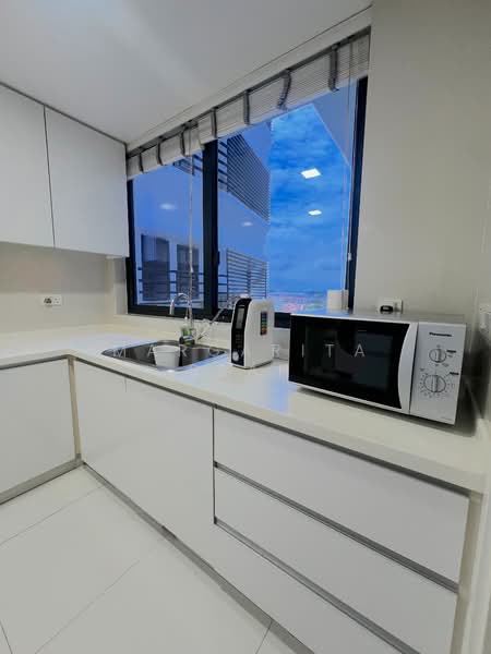 d'Leedon (Former Farrer Court) Condominium For Sale at S$ 2,288,000 | PropertyGuru Singapore - Kitchen