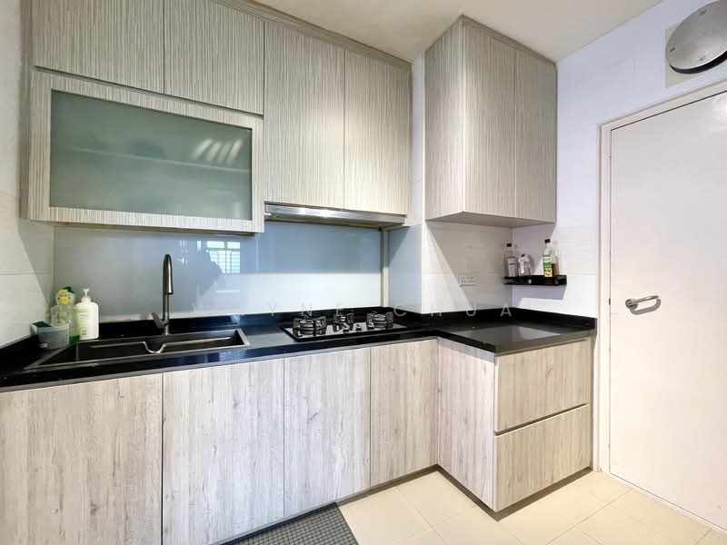 107C Canberra Street HDB Flat For Sale at S$ 668,000 | PropertyGuru Singapore - Kitchen