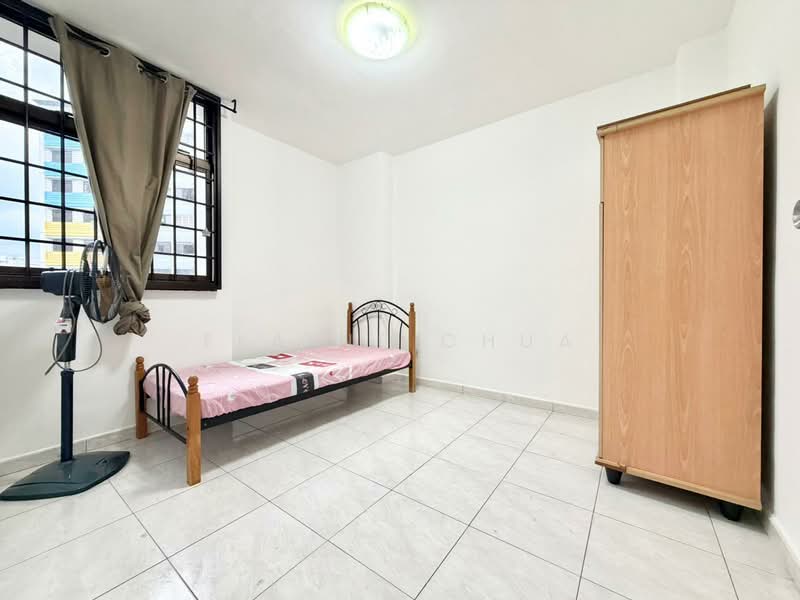 659 Choa Chu Kang Crescent, 659 Choa Chu Kang Crescent, 3 Bedrooms, 1,076 sqft, HDB Flat For Rent, by Elaine Chua, 500074737 - Bedroom - PropertyGuru.com.sg