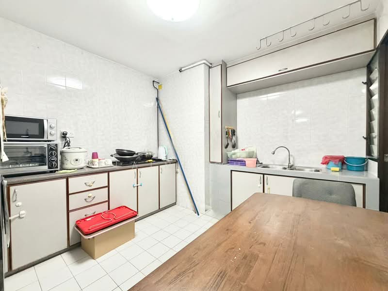 659 Choa Chu Kang Crescent, 659 Choa Chu Kang Crescent, 3 Bedrooms, 1,076 sqft, HDB Flat For Rent, by Elaine Chua, 500074737 - Kitchen - PropertyGuru.com.sg
