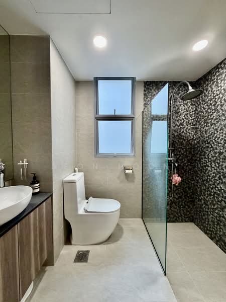 Lakeholmz Condominium For Sale at S$ 1,638,000 | PropertyGuru Singapore - Bathroom