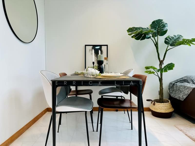 CHEAP | Undervalued | 1 Bedder located right in CBD! Icon @ Tanjong Pagar | High Rental Yield! Apartment For Sale at S$ 1,388,000 | PropertyGuru Singapore - Dining Room