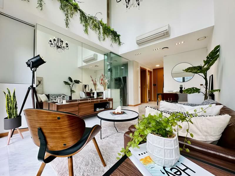 CHEAP | Undervalued | 1 Bedder located right in CBD! Icon @ Tanjong Pagar | High Rental Yield! Apartment For Sale at S$ 1,388,000 | PropertyGuru Singapore - Living Room