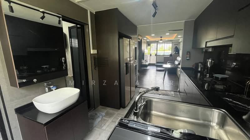 501 Bedok North Street 3 HDB Flat For Sale at S$ 420,000 | PropertyGuru Singapore - Kitchen