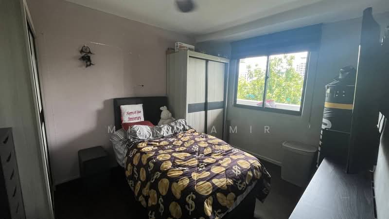 501 Bedok North Street 3 HDB Flat For Sale at S$ 420,000 | PropertyGuru Singapore - Bedroom