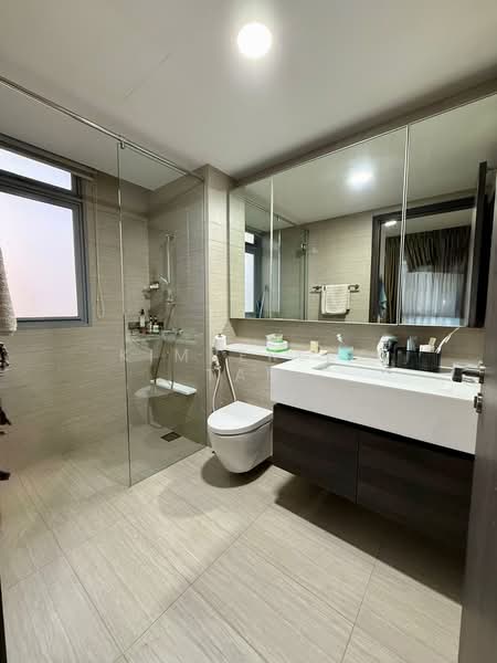 RiverTrees Residences, 21 Fernvale Close, 3 Bedrooms, 947 sqft, Condominium For Rent, by Kimberley Tan, 500074787 - Bathroom - PropertyGuru.com.sg