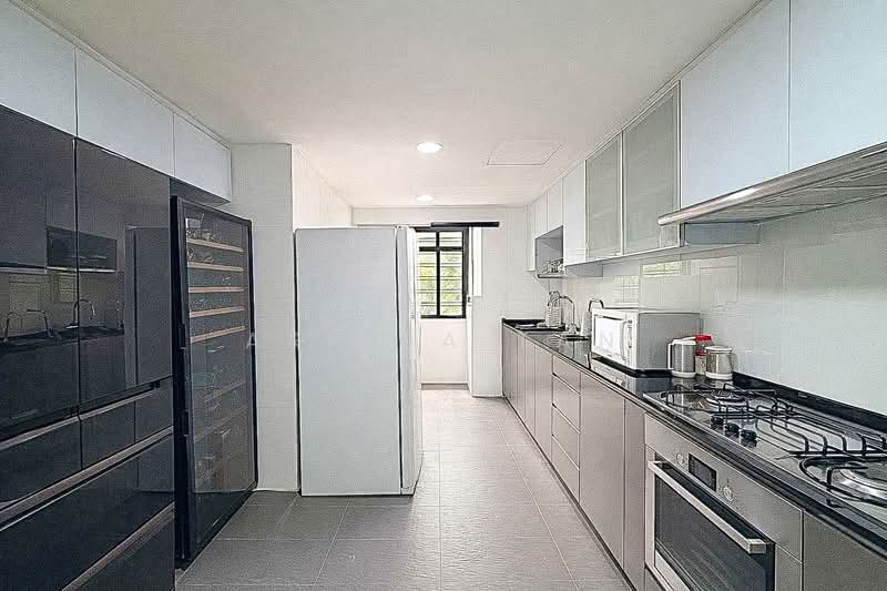 Casa Sarina Condominium For Sale at S$ 1,999,999 | PropertyGuru Singapore - Kitchen