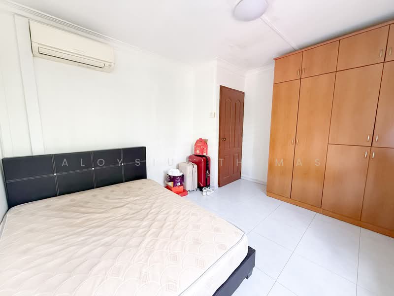 461 Ang Mo Kio Avenue 10 HDB Flat For Sale at S$ 535,000 | PropertyGuru Singapore - Bedroom