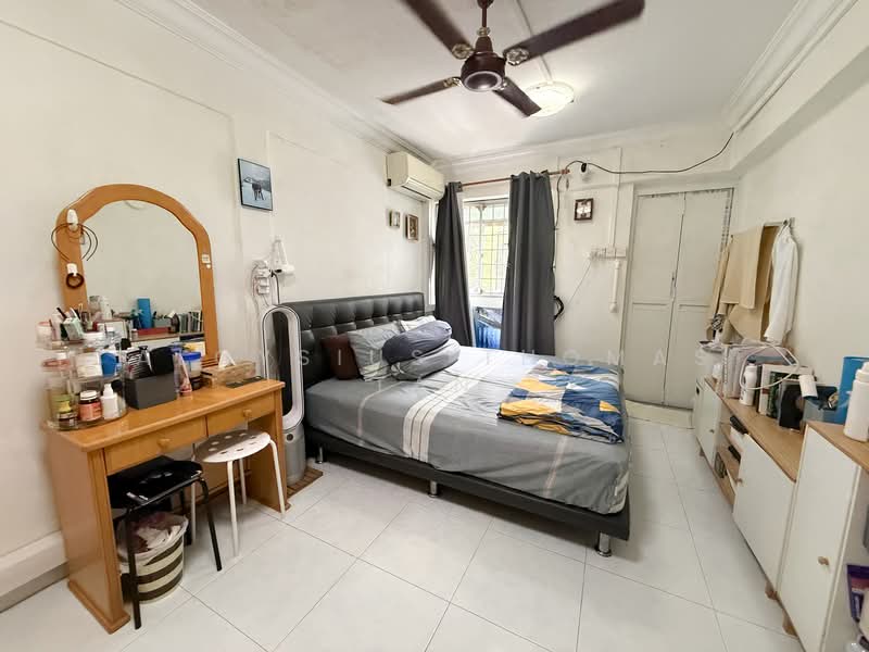 461 Ang Mo Kio Avenue 10 HDB Flat For Sale at S$ 535,000 | PropertyGuru Singapore - Bedroom