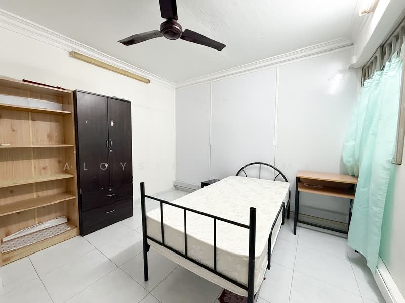 461 Ang Mo Kio Avenue 10 HDB Flat For Sale at S$ 535,000 | PropertyGuru Singapore - Bedroom