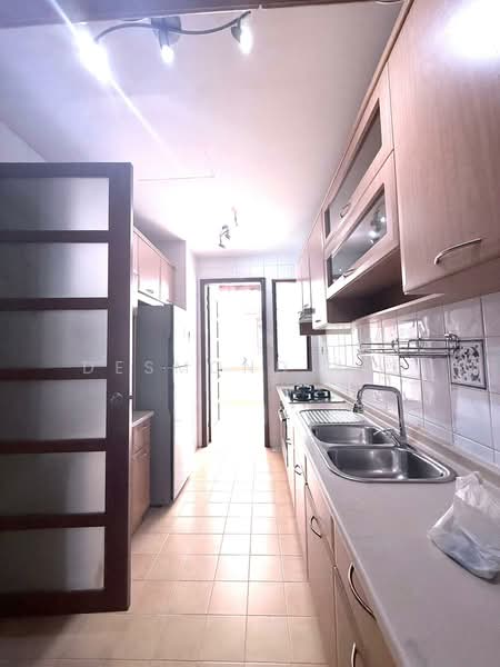 Tanah Merah Kechil Road, , 5 Bedrooms, 3,000 sqft, Terraced House For Rent, by Desmond Yeo, 500074803 - Kitchen - PropertyGuru.com.sg