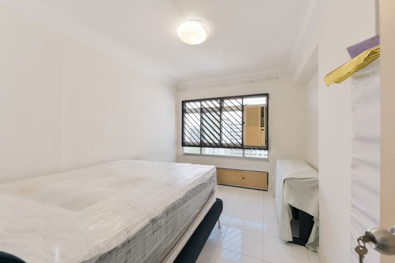 231 Pasir Ris Drive 4 HDB Flat For Sale at S$ 739,000 | PropertyGuru Singapore - Bedroom