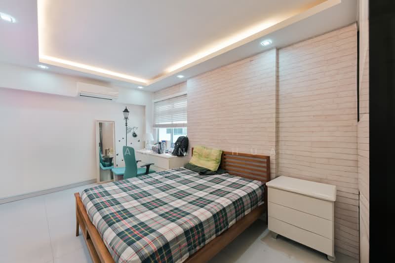 231 Pasir Ris Drive 4 HDB Flat For Sale at S$ 739,000 | PropertyGuru Singapore - Bedroom