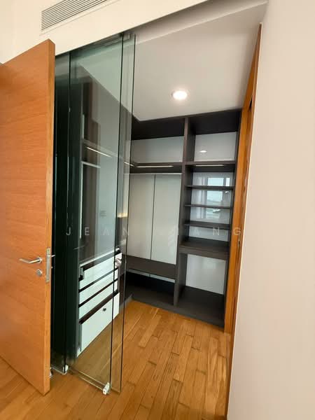 Marina One Residences, 21 Marina Way, 4 Bedrooms, 2,142 sqft, Condominium For Rent, by Jean Jiang, 500074811 - walk-in wardrobe - PropertyGuru.com.sg