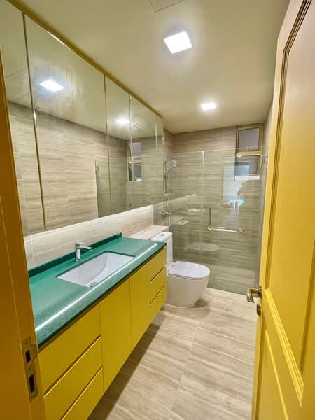Villa Azura, 1 Cherry Avenue, 2 Bedrooms, 1,668 sqft, Condominium For Sale, by Goh ., 500074812 - Bathroom - PropertyGuru.com.sg