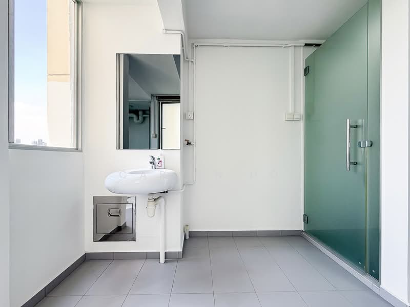 83 Commonwealth Close HDB Flat For Sale at S$ 438,000 | PropertyGuru Singapore - Bathroom