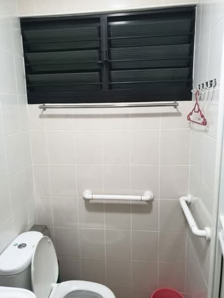 158 Bedok South Avenue 3, 158 Bedok South Avenue 3, Room Rental, 150 sqft, HDB Flat For Rent, by Hayati Jantan, 500074817 - Bathroom - PropertyGuru.com.sg