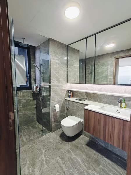 Lentor Modern, Lentor Central, 4 Bedrooms, 990 sqft, Condominium For Rent, by CLEO, 500074822 - Bathroom - PropertyGuru.com.sg