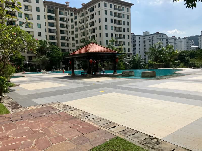 Hillbrooks Condominium For Sale at S$ 1,720,000 | PropertyGuru Singapore - Exterior