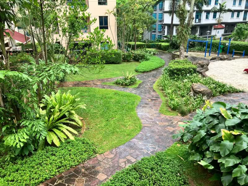 Hillbrooks Condominium For Sale at S$ 1,720,000 | PropertyGuru Singapore - Exterior