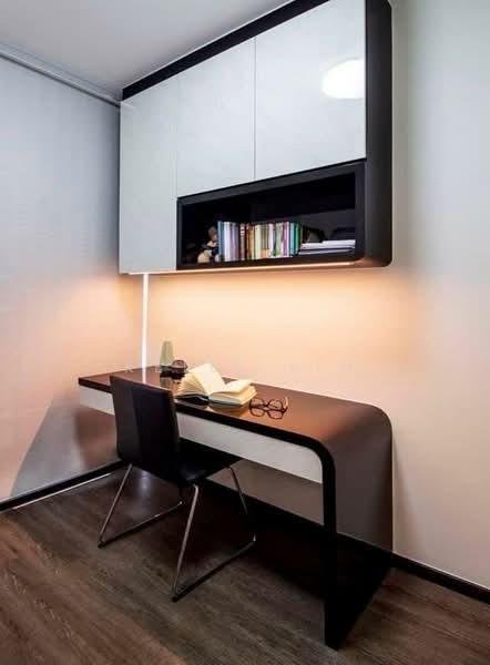 Symphony Suites Condominium For Sale at S$ 1,480,000 | PropertyGuru Singapore - Study