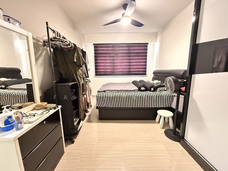 671B Yishun Avenue 4 HDB Flat For Sale at S$ 680,000 | PropertyGuru Singapore - Bedroom