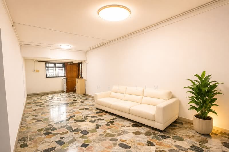 320 Ang Mo Kio Avenue 1, 320 Ang Mo Kio Avenue 1, 3 Bedrooms, 947 sqft, HDB Flat For Sale, by Rachel Lim, 500074838 - Living Room - PropertyGuru.com.sg