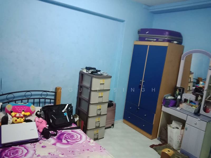 344 Woodlands Street 32, 344 Woodlands Street 32, 3 Bedrooms, 904 sqft, HDB Flat For Rent, by JAGJIT SINGH, 500074839 - Bedroom - PropertyGuru.com.sg