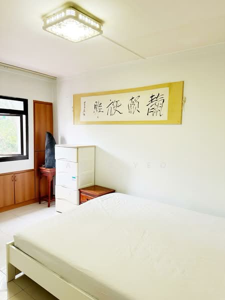 122C Sengkang East Way HDB Flat For Sale at S$ 780,000 | PropertyGuru Singapore - Bedroom