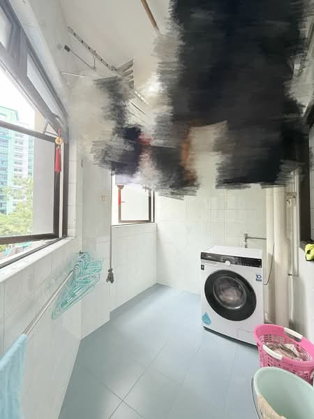 122C Sengkang East Way HDB Flat For Sale at S$ 780,000 | PropertyGuru Singapore - Balcony