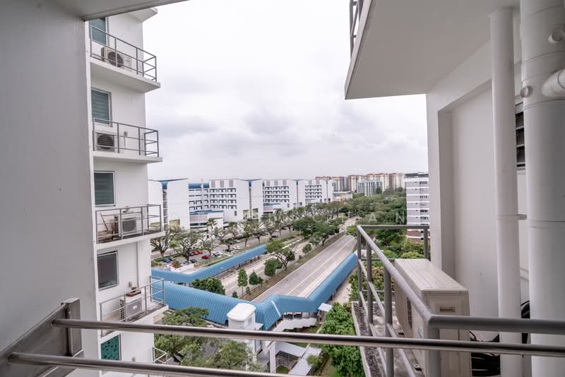 890B Tampines Avenue 1 HDB Flat For Sale at S$ 688,000 | PropertyGuru Singapore - View from Yard