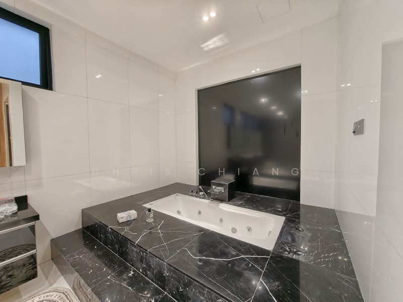 Serangoon Garden Estate Semi-Detached House For Sale at S$ 8,600,000 | PropertyGuru Singapore - Bathroom