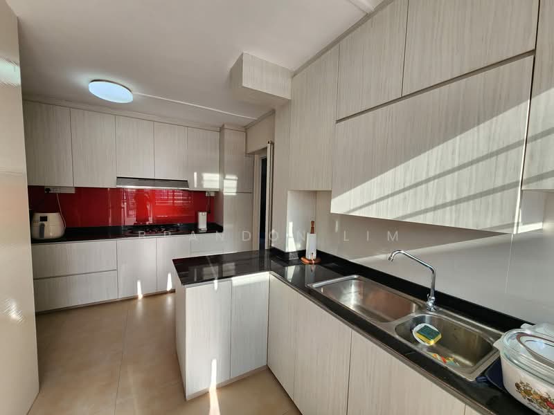 535 Serangoon North Avenue 4, 535 Serangoon North Avenue 4, 4 Bedrooms, 1,582 sqft, HDB Flat For Rent, by Brandon Lim, 500074858 - Kitchen - PropertyGuru.com.sg