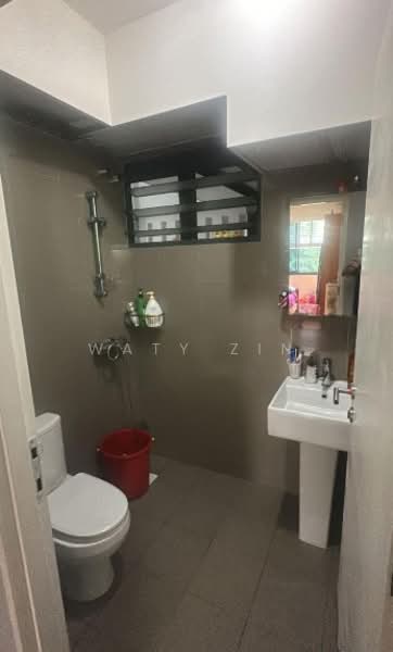 308B Punggol Walk HDB Flat For Sale at S$ 660,000 | PropertyGuru Singapore - Bathroom
