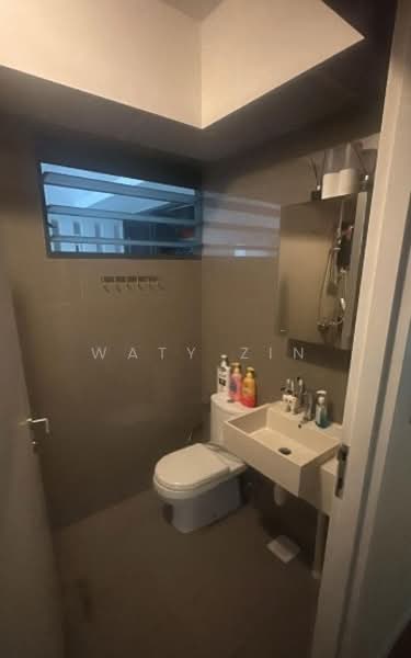 308B Punggol Walk HDB Flat For Sale at S$ 660,000 | PropertyGuru Singapore - Bathroom